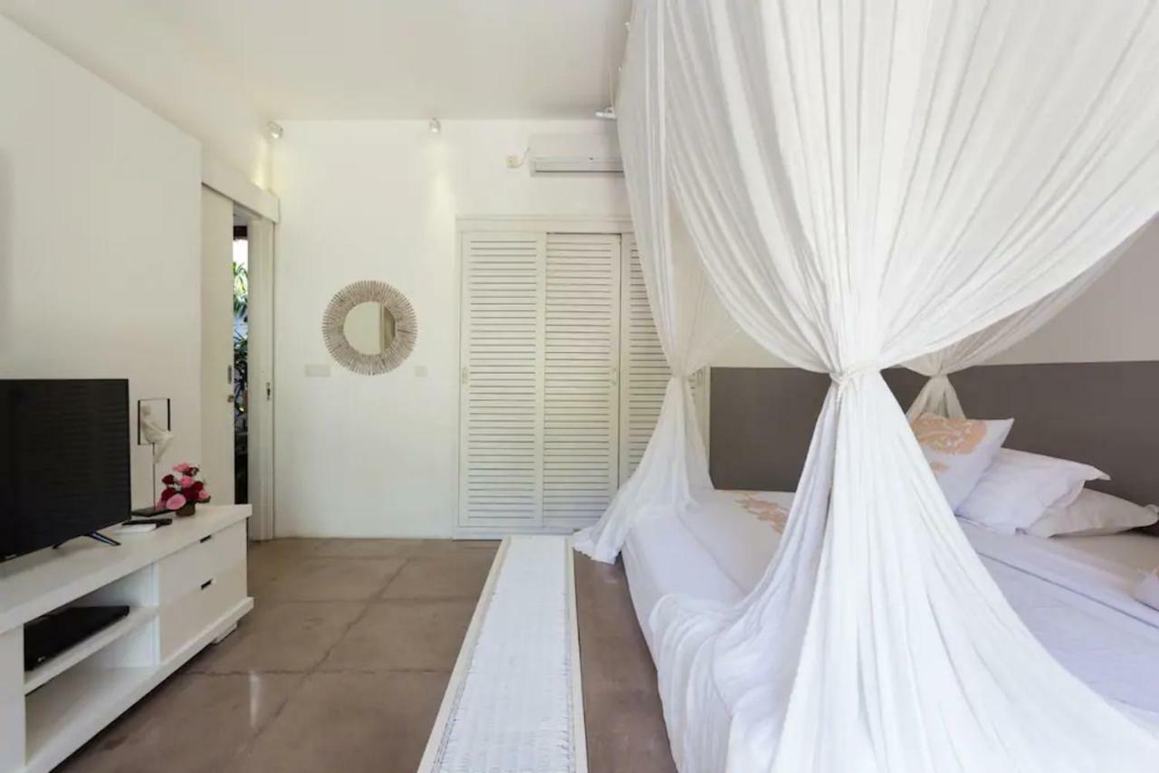 Villa Bliss A Paradise Of Three Independent Villas Canggu Екстериор снимка