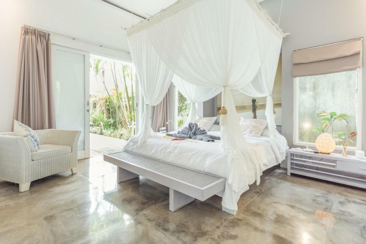 Villa Bliss A Paradise Of Three Independent Villas Canggu Екстериор снимка